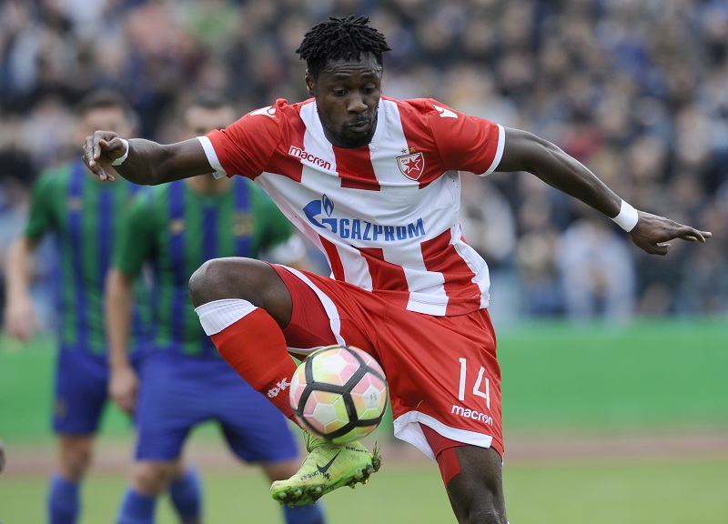 БОАЋИ ГЛЕДА КА ОСТРВУ: Њукасл и Стоук чекају радну дозволу